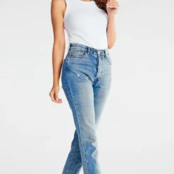 Best deal ๐คฉ AWAMA Classic Sleeveless Top In White ๐งจ