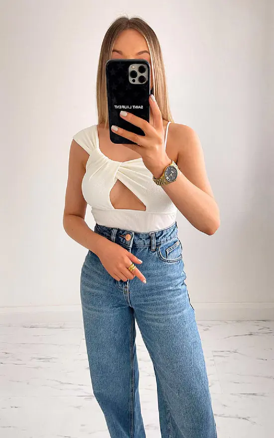 Cheapest ๐ IKRUSH Nadine Cut Out Detail Top In White ๐ - Image 2