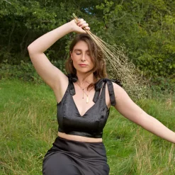 Promo ✔️ The Naked Laundry Tie On Bow Crop Top Black ⌛