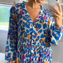 Brand new 😀 KURT MULLER Funky Animal V Neck Pleated Blouse In Blue ⭐