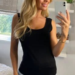 Wholesale 🌟 Yumi Black Vest Top 🎁