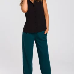 Brand new ✨ MOE Sleeveless Blouse With Collar In Black 😍